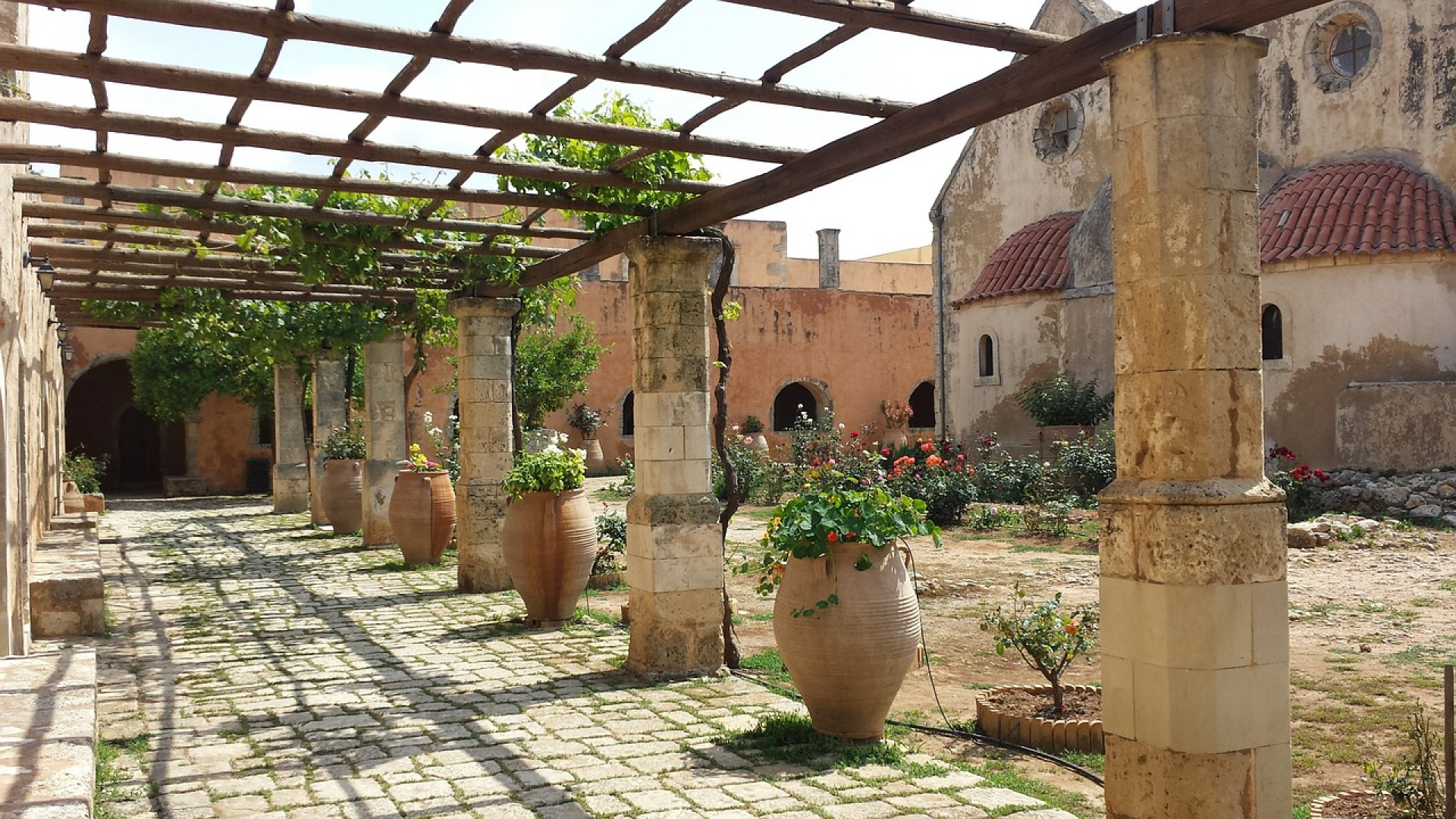 Les avantages de la pergola vitrée pour votre demeure